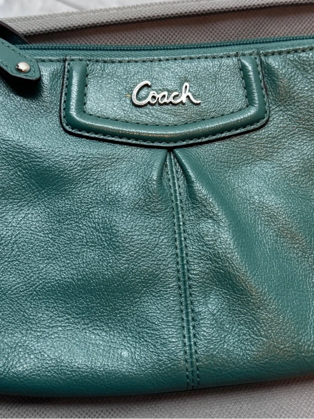 Coach Teal Green Leather wristlet with Silver Logo - Picture 1 of 9
